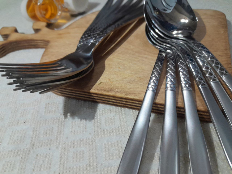 قاشق و چنگال ۶نفره اصل برند یونیک مدل اروپایی حک شده unique 6 pc